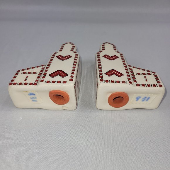Ukrainian Design Grain Elevator Vintage Salt & Pepper Shaker Set - Picture 2 of 2